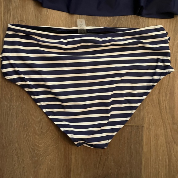 Womens navy bathing suit size L - Picture 2 of 5